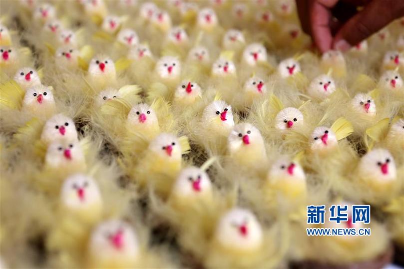 动漫裸体 挤奶羞羞洗澡