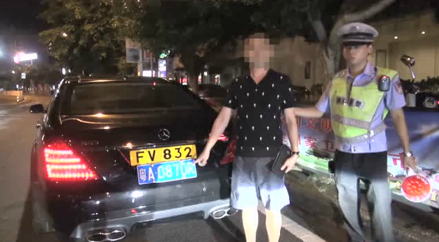 偷拍某旱厕坑近离高清