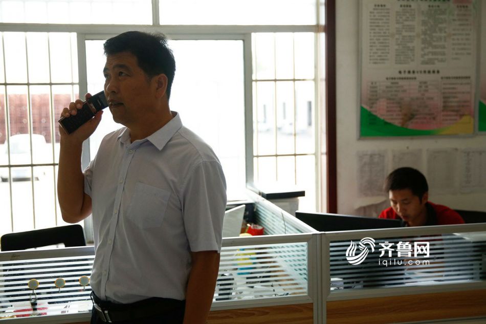 再深点灬舒服灬受不了了APP冫