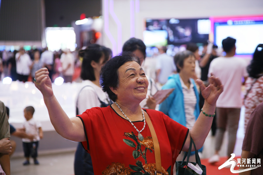 丰滿五十路熟女爽歪歪