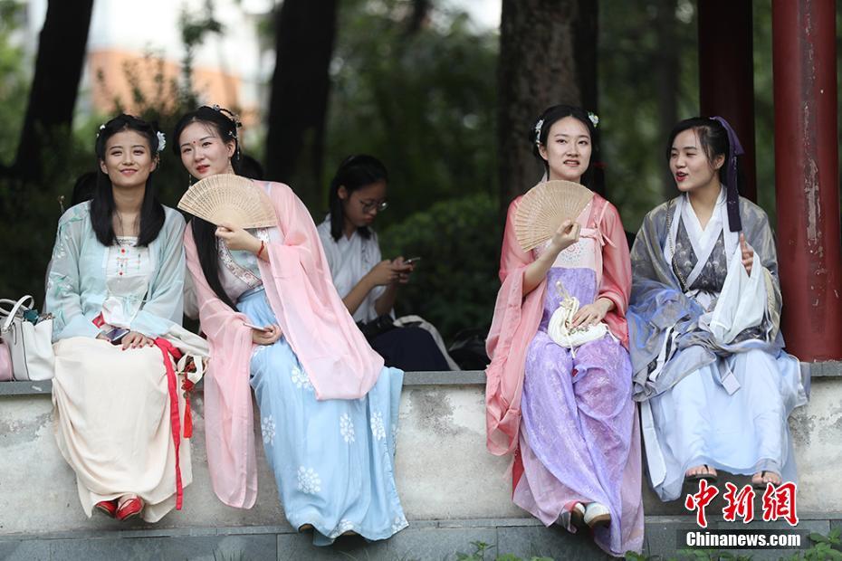 黄色网站在线中国