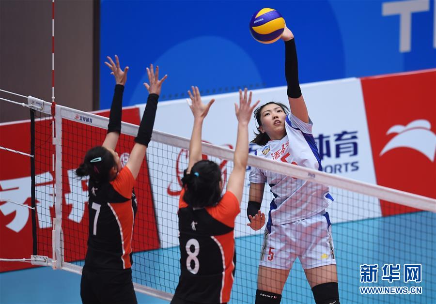 日本健身美女彼黑人大屌操