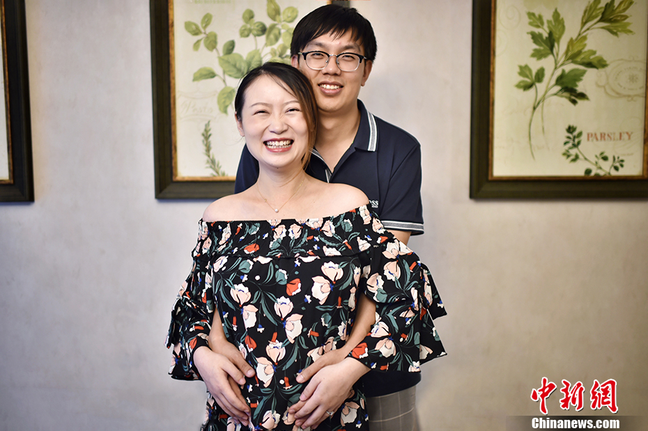 洗澡时与亲女伦了