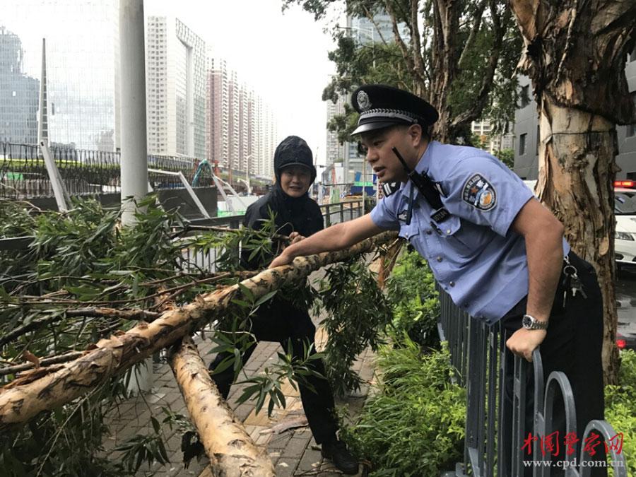 偷拍淫欧美