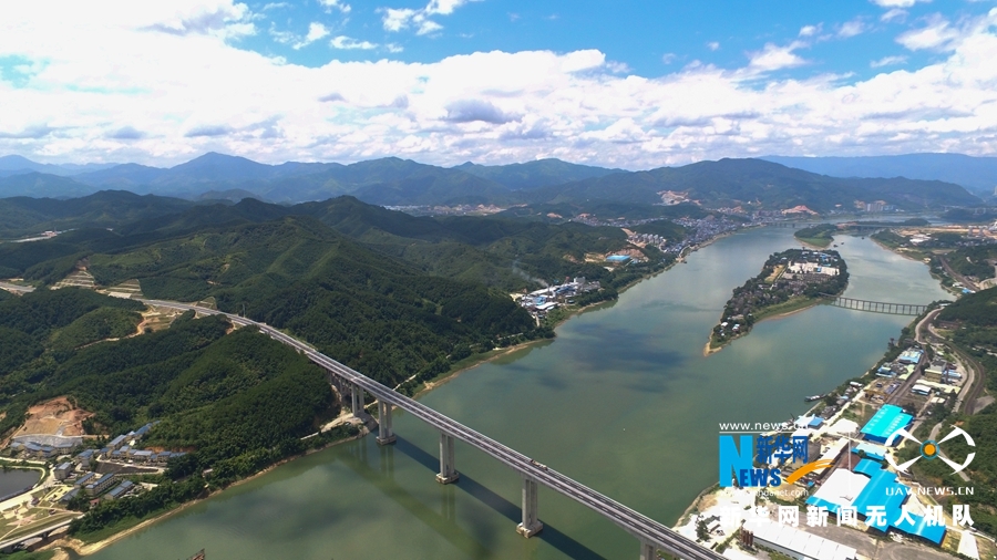 免费无遮挡 视频网站17c