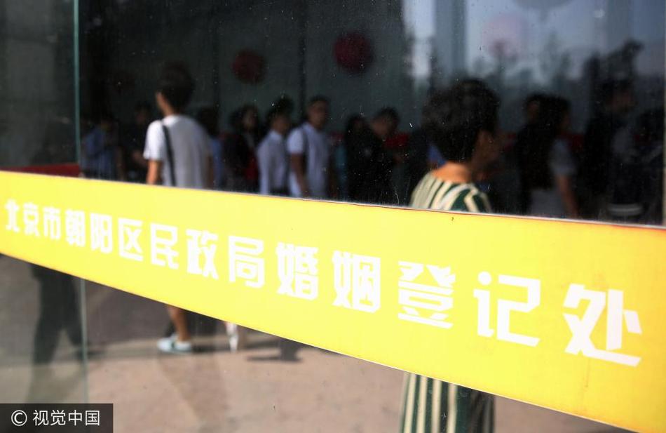 动漫裸体 挤奶羞羞洗澡