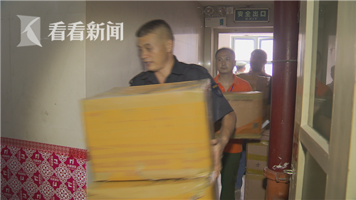 丰满少妇拍毛片