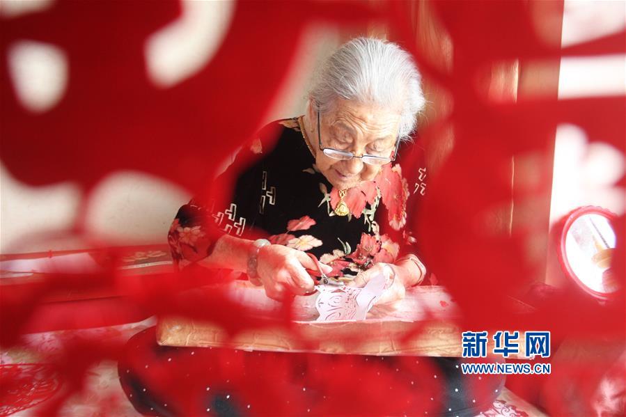 自拍无码一区