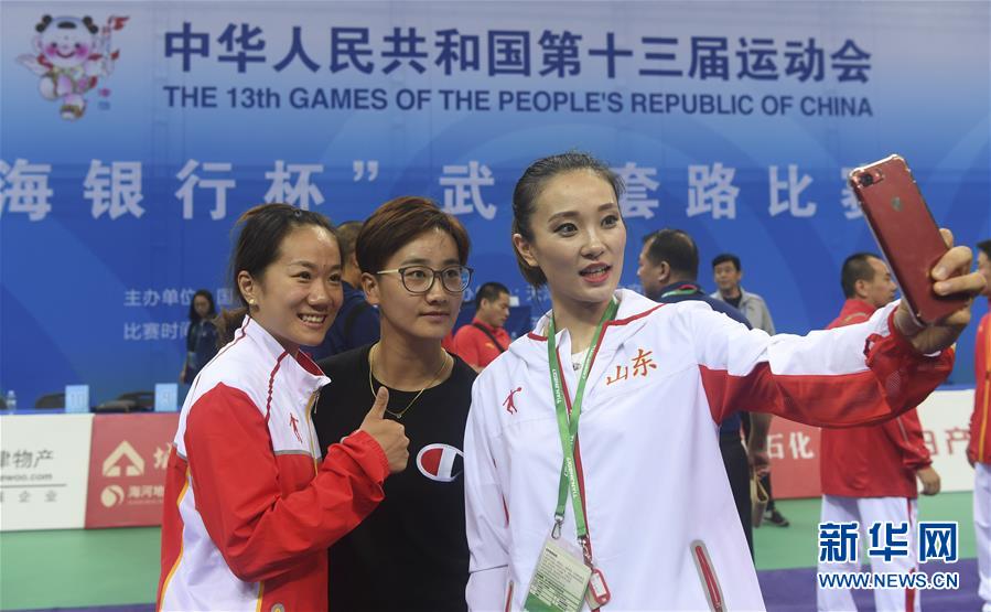 黑巨茎大战欧洲金发美女