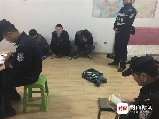 他将头埋进双腿间吮小核日本