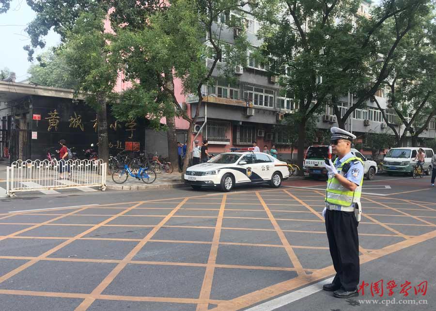 国模大尺度人体私拍