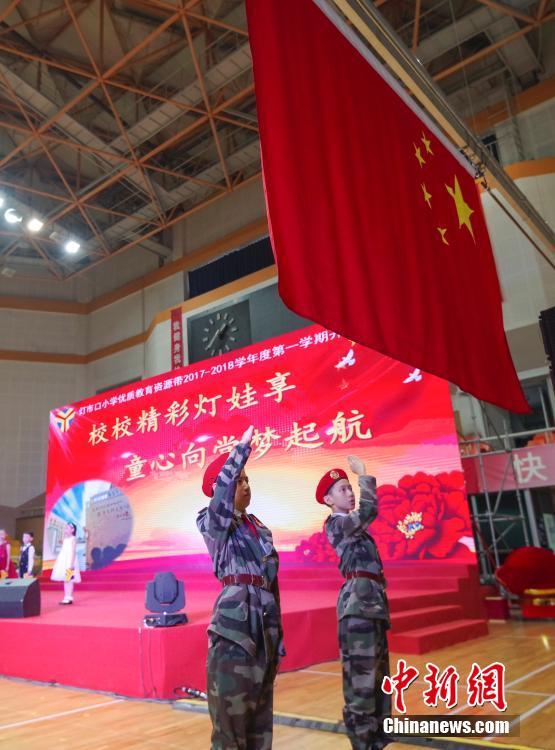 国产乱了高清露脸对白