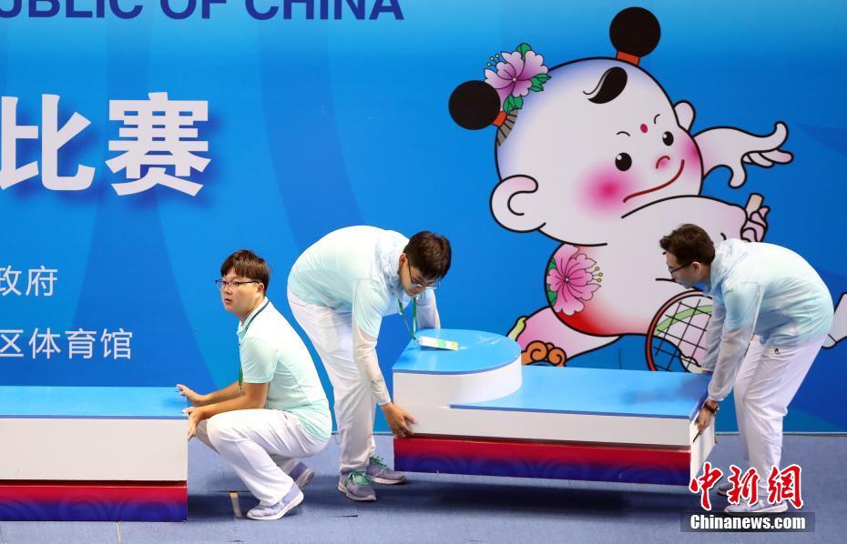 国外小伙与八旬老太鸡巴操逼视频