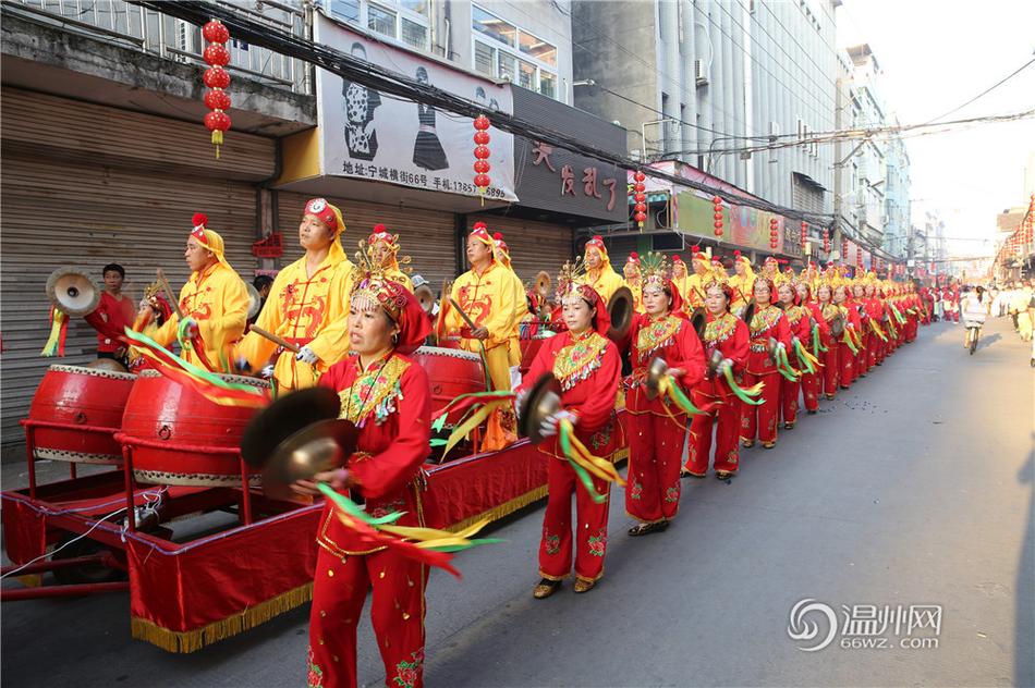 免费黄色电影小说