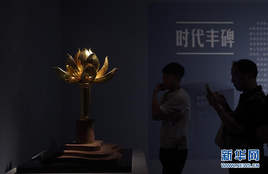 女人奶大陰户欣赏