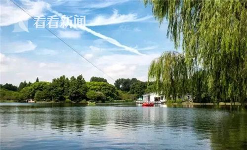女人扒开腿秘 让男人桶国产网红