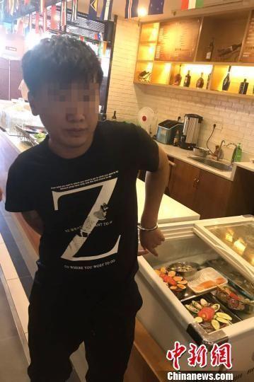 免费国偷拍精品视频