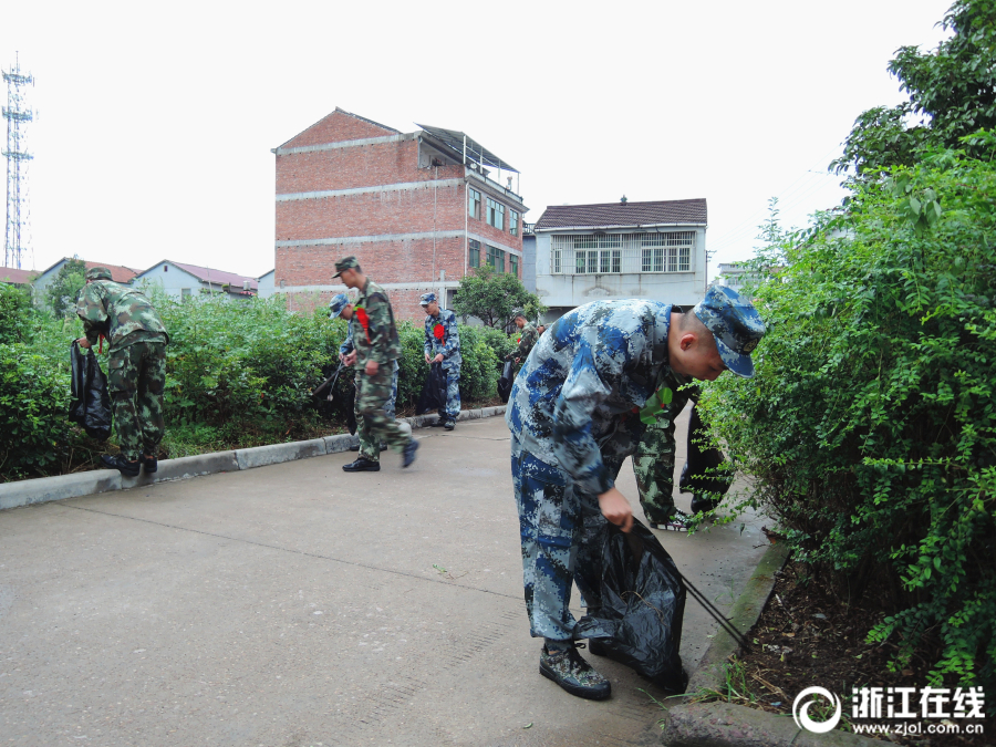 打屁股秘 无内裤的网站