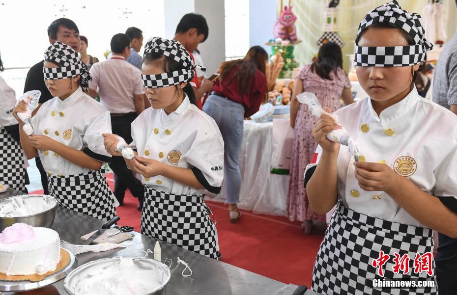 艳魔大战2春荡女婬三级