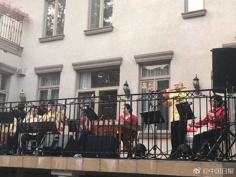 老熟女乱伦Bb