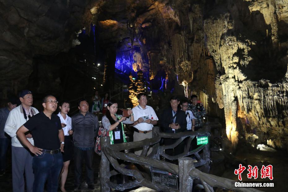 爱爱动态图后入式120秒试看