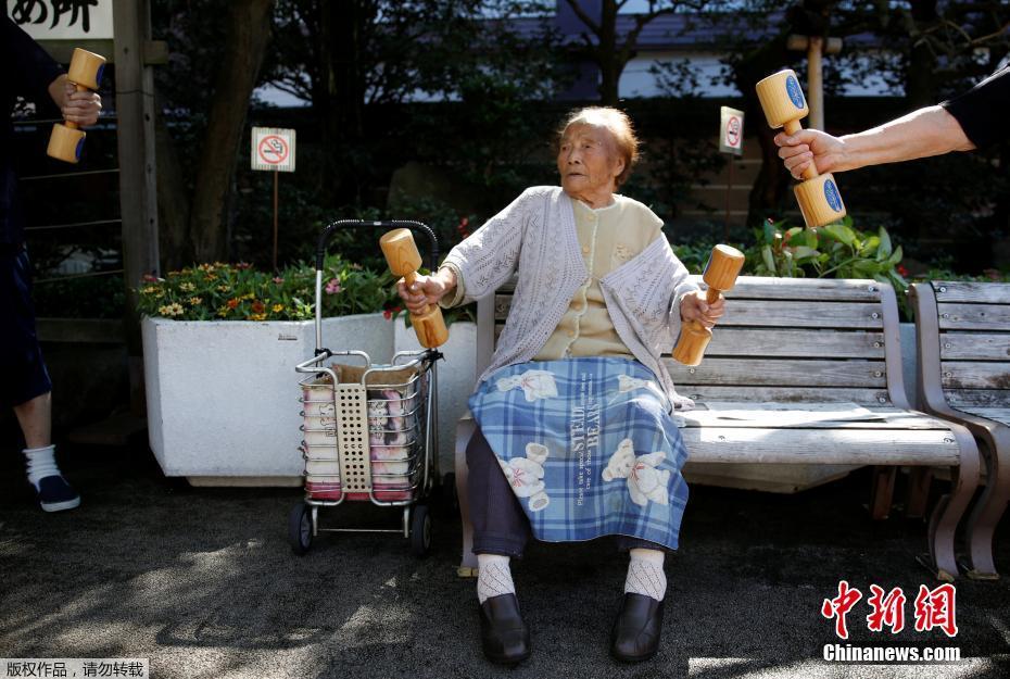 欧美亚自拍偷拍