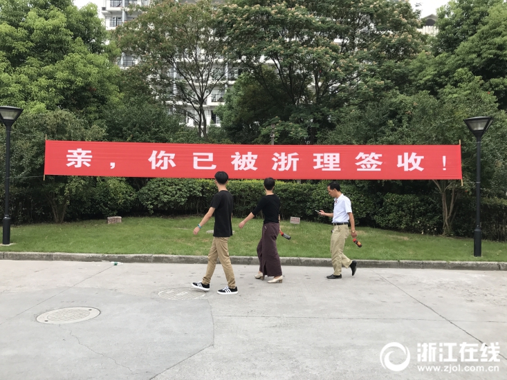 亚洲成人AV