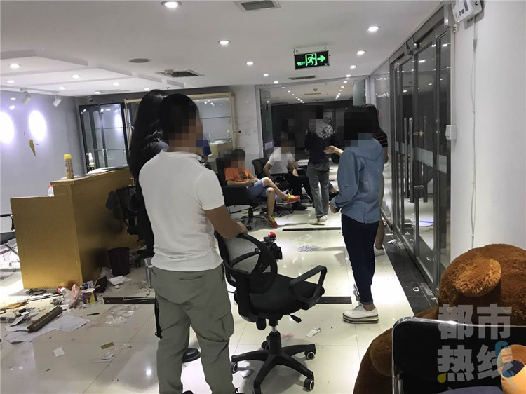 男女野外做爰全过