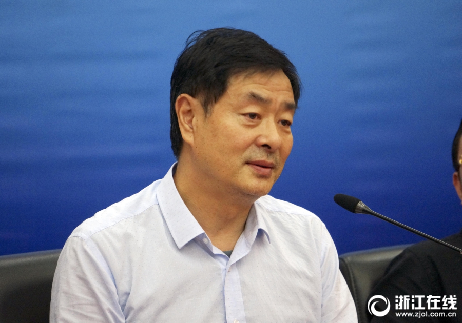 丰满岳妇乱一区二区三区