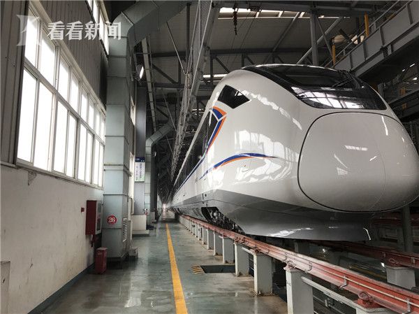 十八岁以下禁止下载