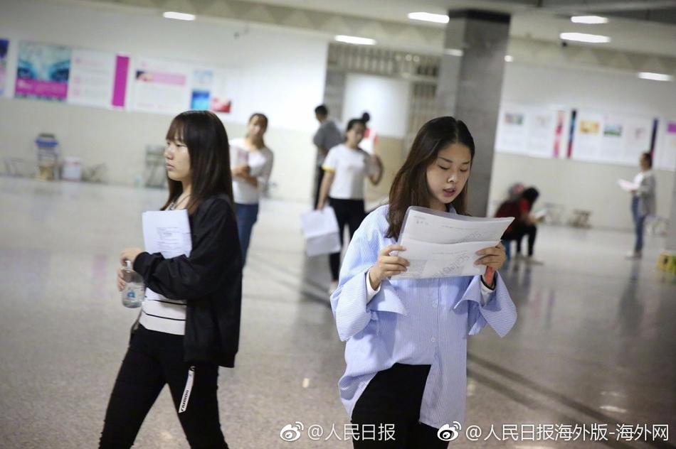 巜人妻痴汉电车成瘾3电影