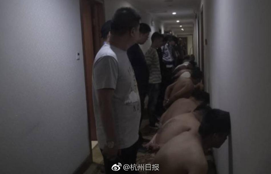 少妇人妻无码偷人视频