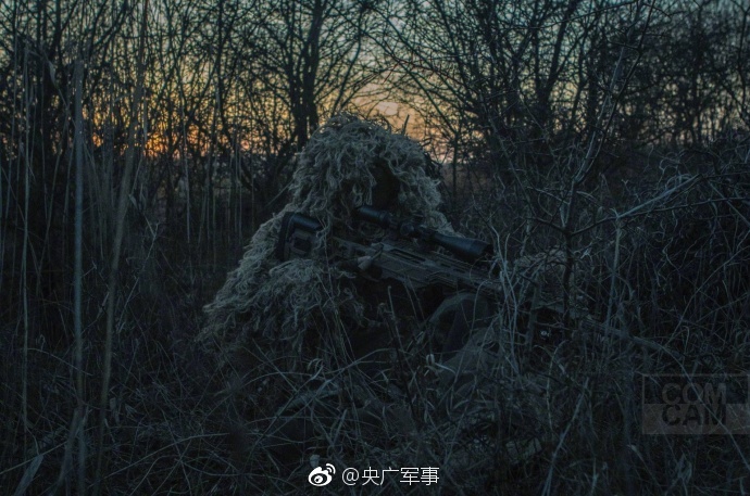 男男被特种兵们 的合不拢