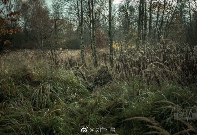 白丝美女自慰喷水