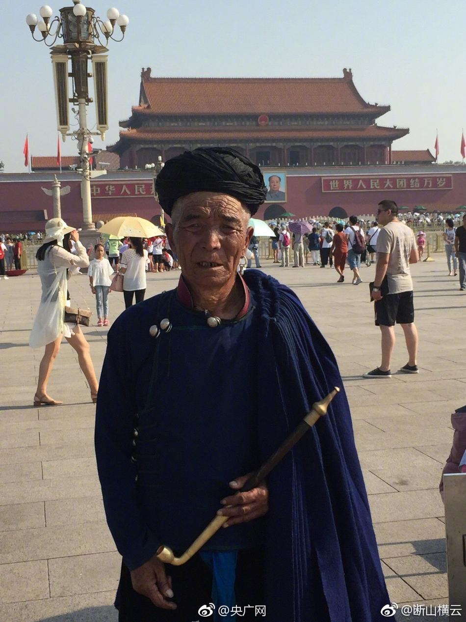 男男gαy洗澡互吃鳮吧网站