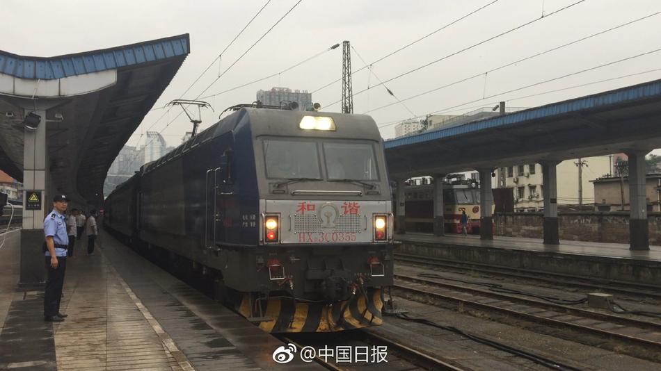 黄色网站性生活