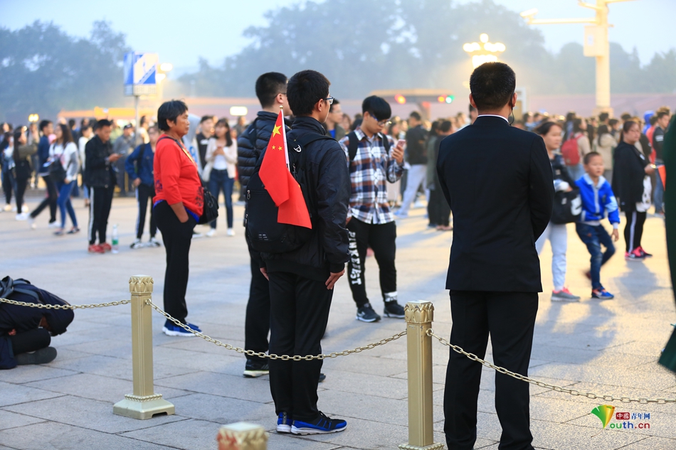 中国无套毛片学生妹女