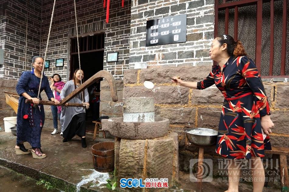 乌克兰妓女卖淫视频
