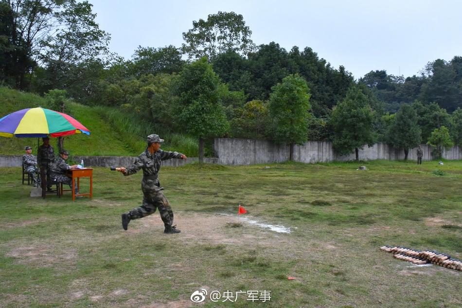 H无码动漫