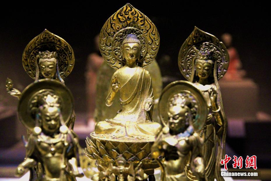 好湿 好紧 太爽了公交车男男