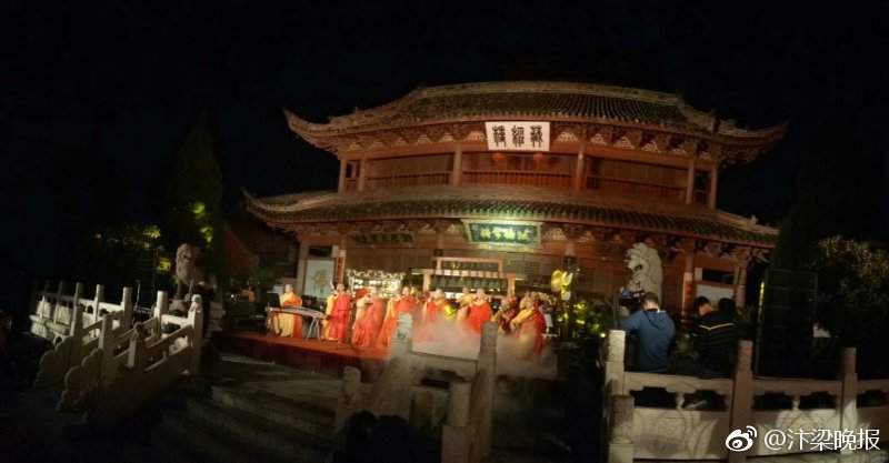 欧美裸体三级片