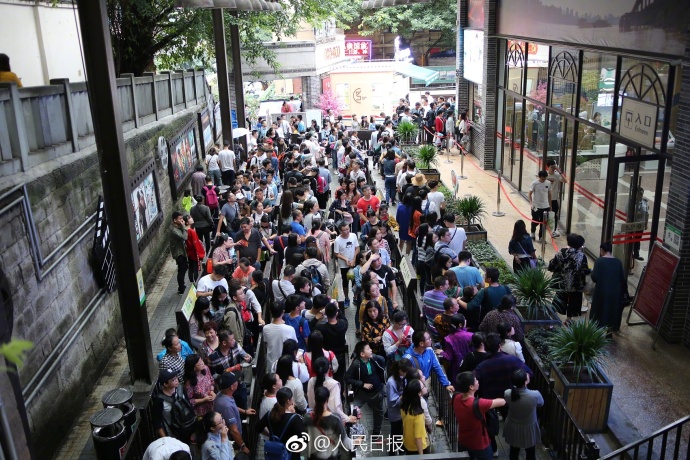 成人 片 最新