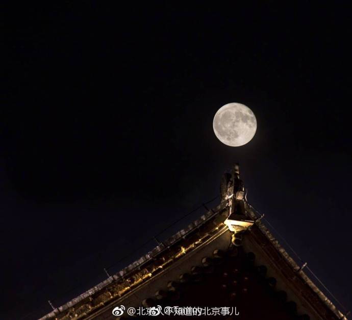 校园 春色 激情 小说 国产