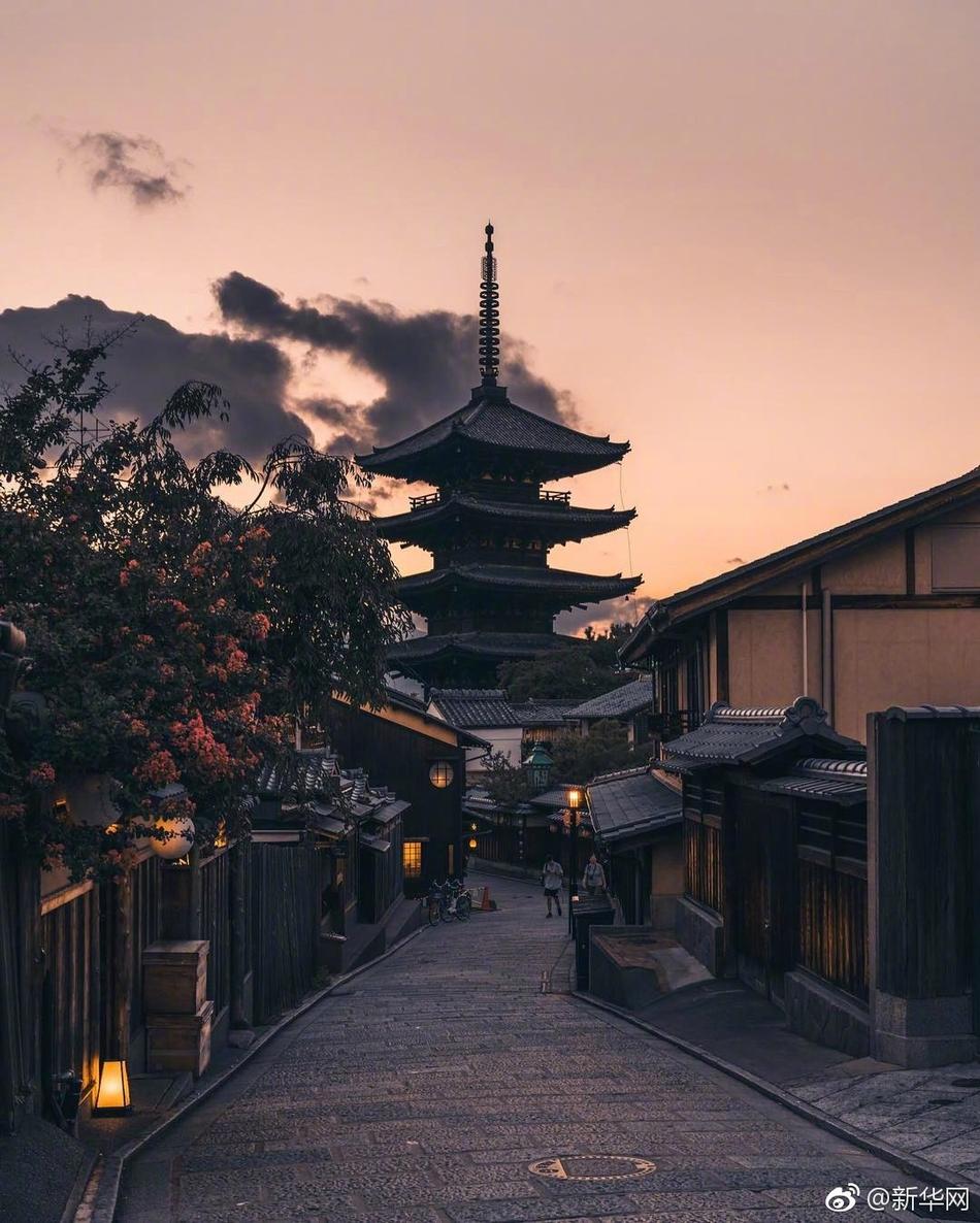 台灣掰穴