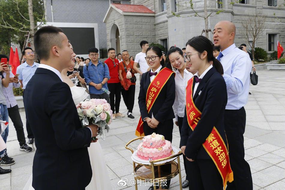 又硬又粗进去好爽A片看