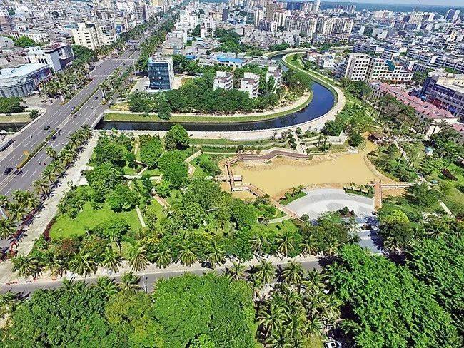 老师撩起胸让我的 蹭来蹭去