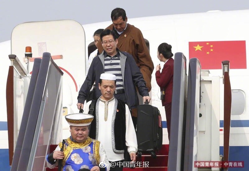 二次元的 伸到 涩涩