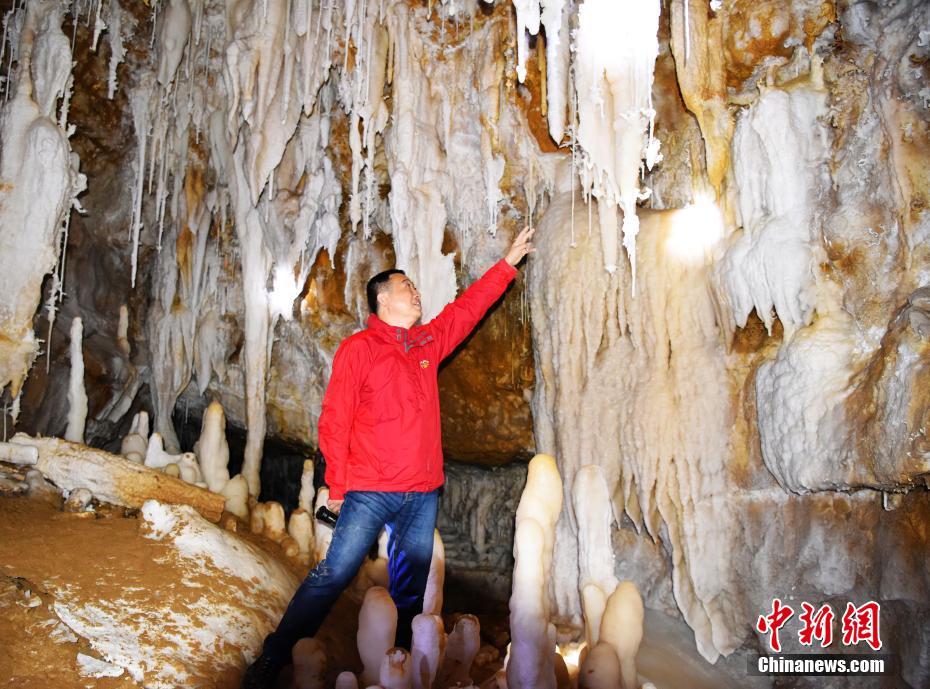 微胖美女床上理伦视频