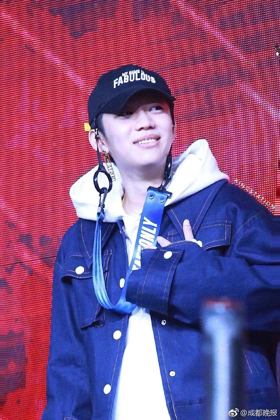 91秘 片黄在线观看AI明星