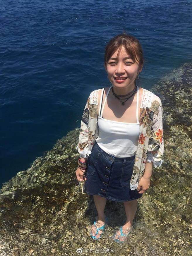 班长露出 强行被男生揉